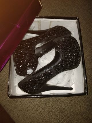 ✨️TACONES NEGROS DE LUJO✨️