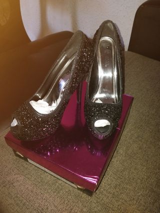 ✨️TACONES NEGROS DE LUJO✨️