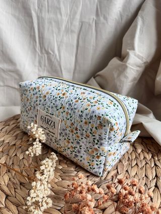 Neceser floral. Cosmetic bag handmade
