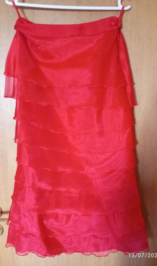 Falda roja tul
