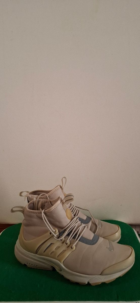Zapatillas Nike Air Presto Mid Beige