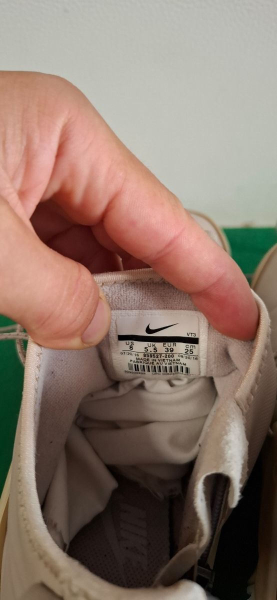 Zapatillas Nike Air Presto Mid Beige