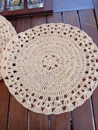 Sottopiatti rotondi in sisal e lurex oro beige 38c