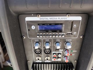 Altavoz FunGeneration 800/400 muy completo