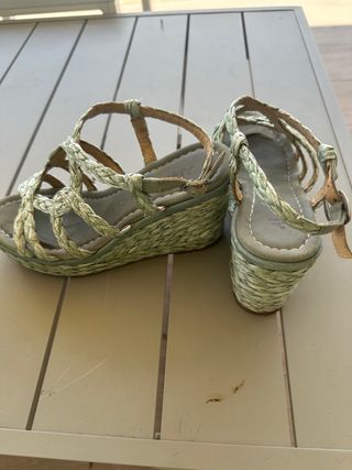 Sandalias cuña esparto verdes