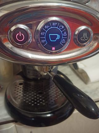 Cafetera ILLY eléctrica usada