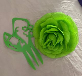 Peineta y flor flamenca verde