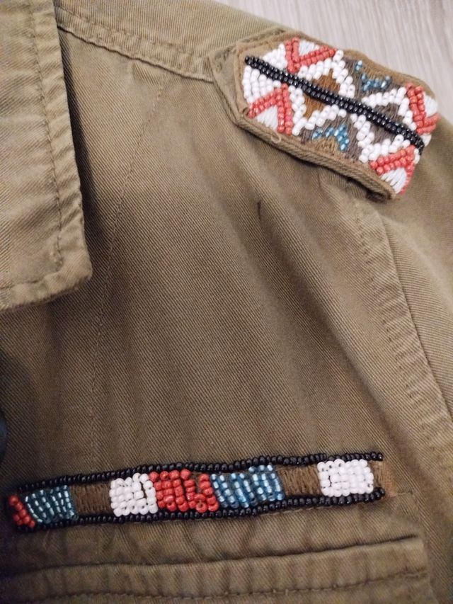 Cazadora Bershka verde militar