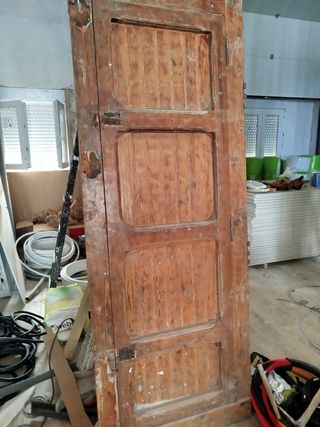 Puertas madera antiguas 280 x 80 cada una
