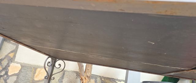 Tavolo in ferro e ceramica