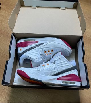 Jordan Max Aura 5 - Scarpe Rosa e Bianche