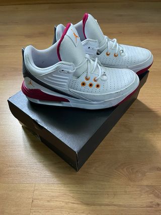 Jordan Max Aura 5 - Scarpe Rosa e Bianche