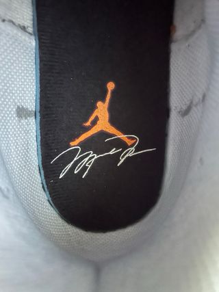 Jordan Max Aura 5 - Scarpe Rosa e Bianche