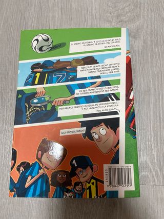 Los Futbolísimos 1: El misterio de los árbitros...