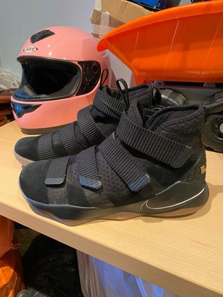 Zapatillas Nike LeBron Witness V