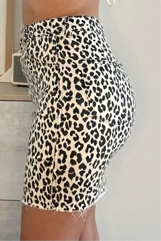 Mini Falda Leopardo Blanco y Negro talla 36