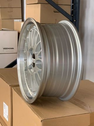 ya estan aqui! 6.5x15 4X100 et35 67.1 stilo bbs LM