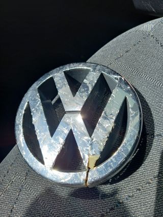 Anagrama VW - Logo Volkswagen dañado