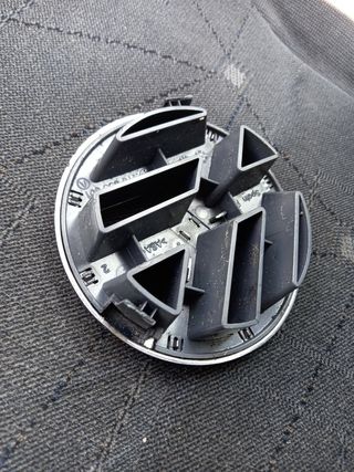 Anagrama VW - Logo Volkswagen dañado