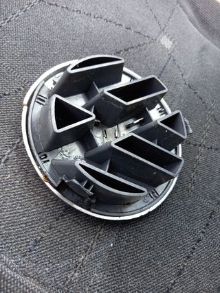 Anagrama VW - Logo Volkswagen dañado
