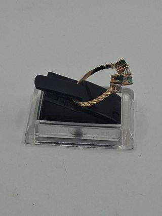 Anillo pico verde de oro 18k ,1,36gr Ref .G-037.