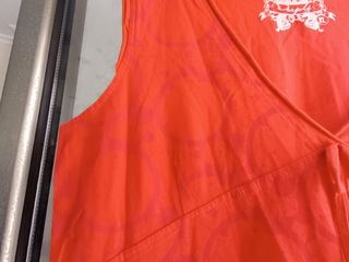 Camiseta naranja talla grande 
