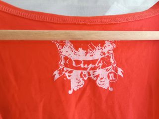 Camiseta naranja talla grande 