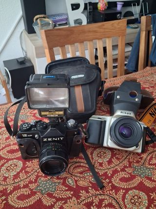 Cámaras Zenit y Nikon