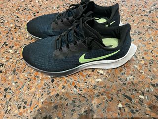 Zapatillas Nike Pegasus 37 - Negras/Verdes