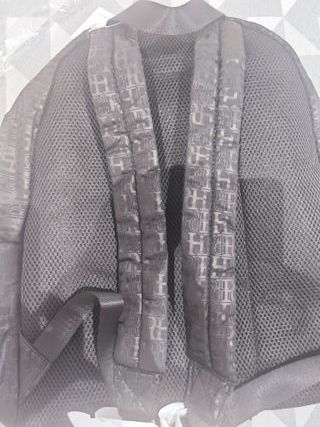 MOCHILA + FUNDA PORTAIL PEDRO DEL HIERRO EDICION E