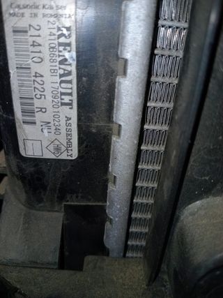 Frontal con radiadores Dacia Lodgy 2020