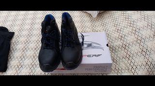 Zapatos Seguridad SIN USAR - Talla 45