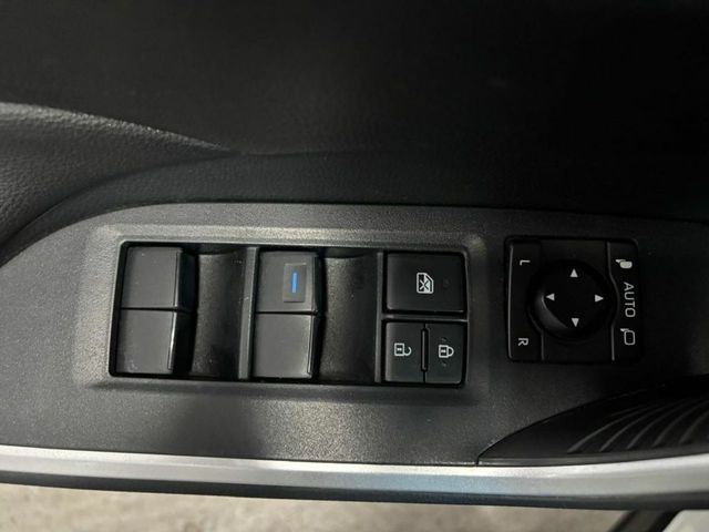 Toyota Rav4 2.5l 220H Business 4WD