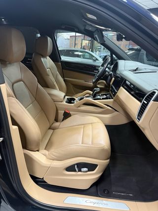 Porsche Cayenne 2020