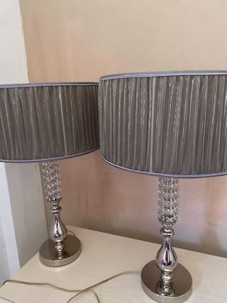 2 Lumi da comodino eleganti grigio argento