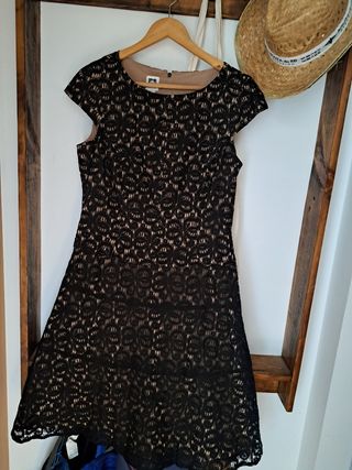 Vestido encaje negro beige