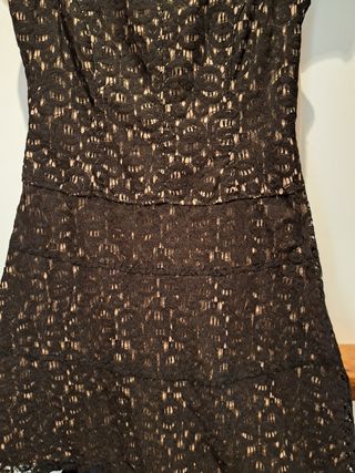Vestido encaje negro beige