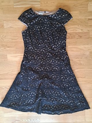 Vestido encaje negro beige