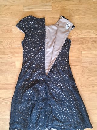 Vestido encaje negro beige