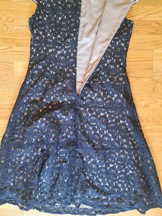 Vestido encaje negro beige