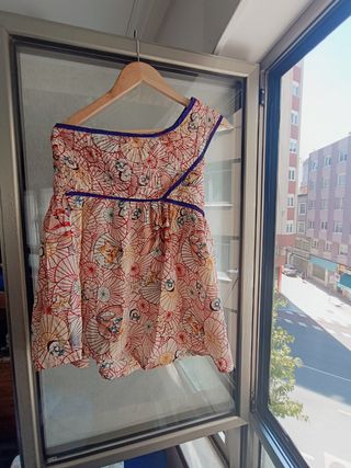Camisa un hombro talla grande 