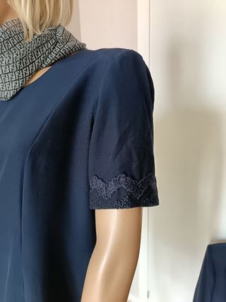 Completo giacca e vestito blu
Lavorazione sartoria
