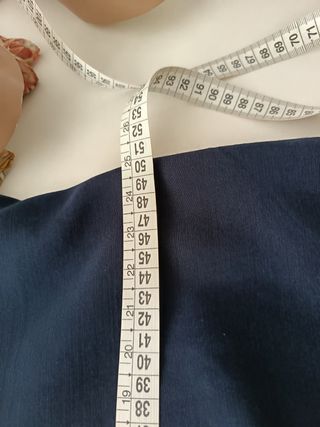 Completo giacca e vestito blu
Lavorazione sartoria