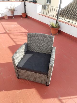 Sofá individual mimbre gris
