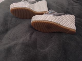 Sandalias cuña shein beige
