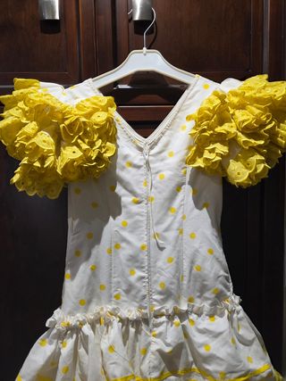 Vestido niña amarillo, sevillanas.11/12 años