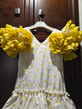 Vestido niña amarillo, sevillanas.11/12 años