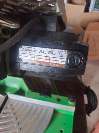 Sierra ingletadora Al 96