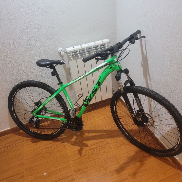Bicicleta de montaña WST Poison 29"