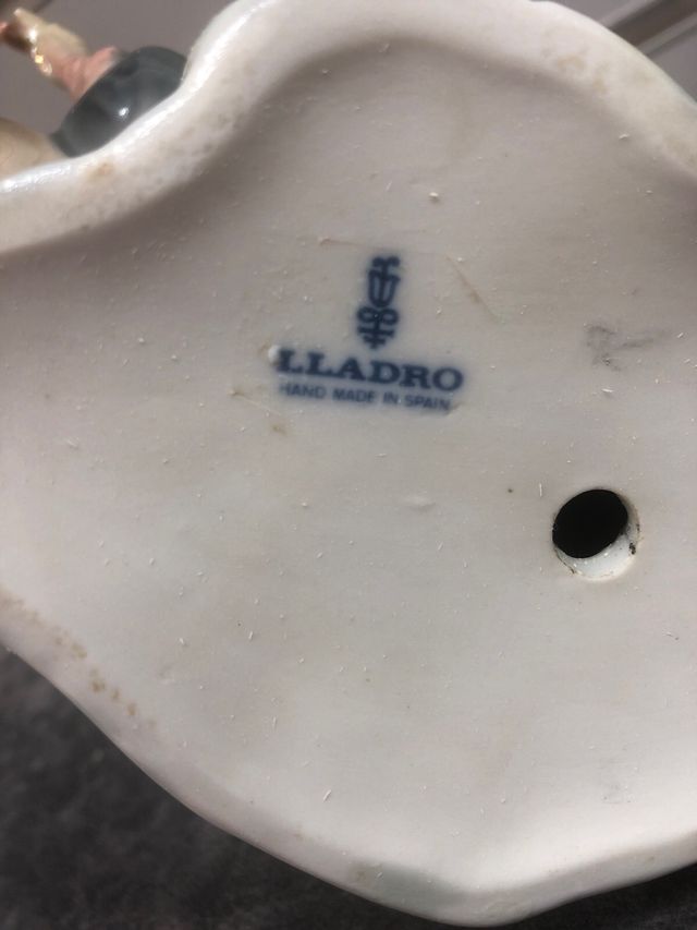 Lladró Niña con Pavos - Figura Porcelana